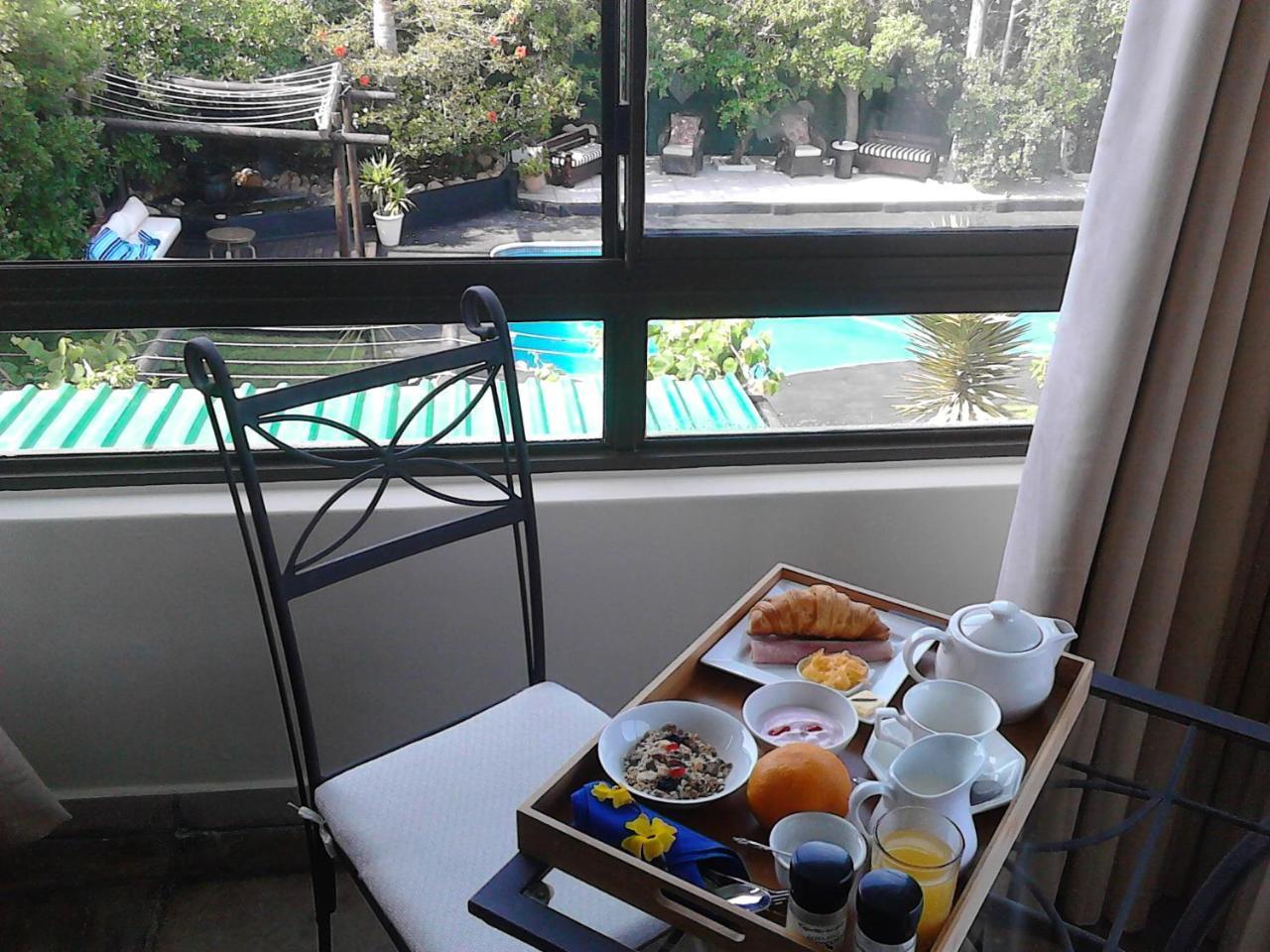 Port House Hotel Блубергстранд Екстериор снимка